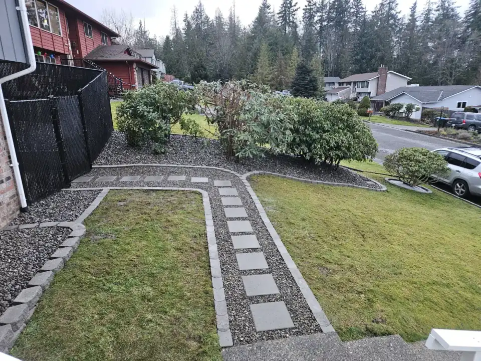 Yard Cleanup & Landscape Maintenance